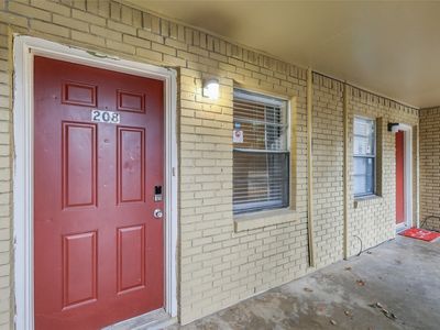 208 Alpine Ct