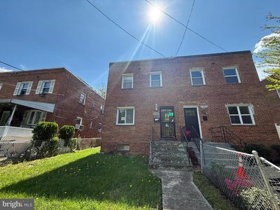 449 Valley Ave SE