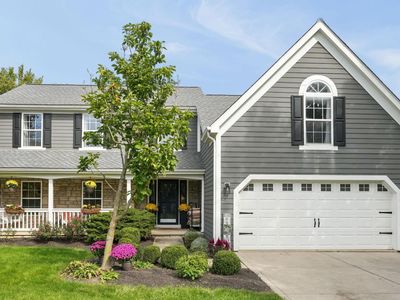 Property at 184 Wallsend Ct, Powell, OH