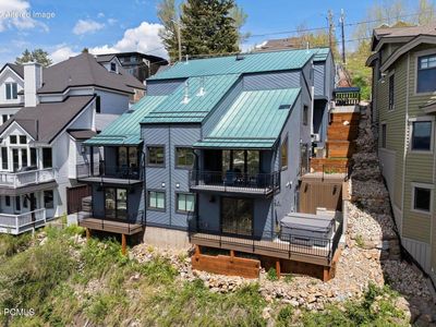 301 Ontario Ave