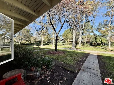 5226 Village Grn