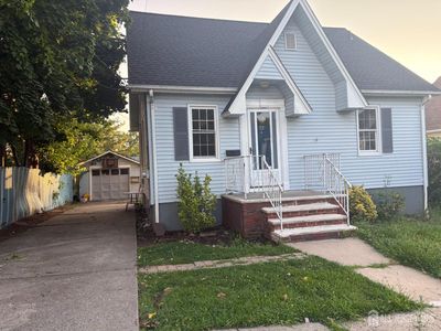 12 Nelson Ave