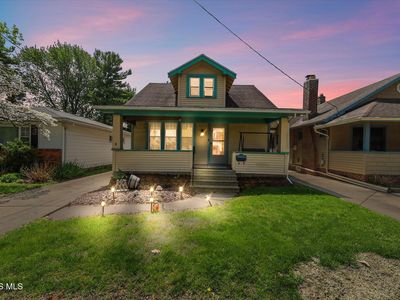 2049 Cummings Ave