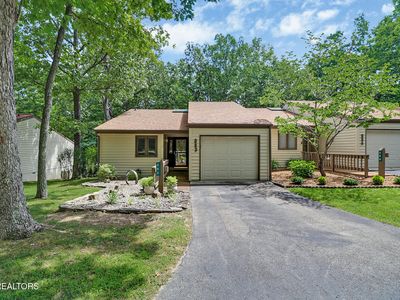 383 Lake Catherine Ct
