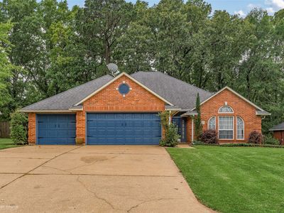210 Country Club Dr