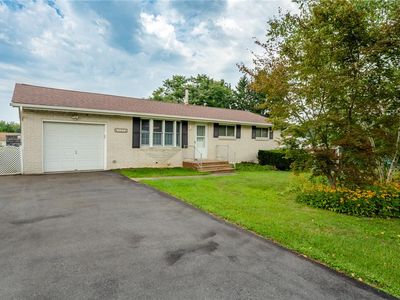 3950 Bruce Ln