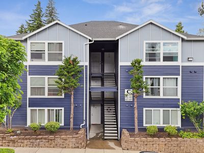 697 NE 162nd Ave #308