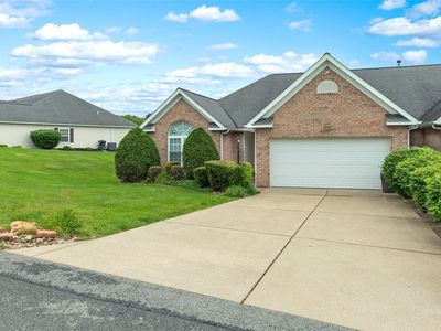 1002 Sunnyfield Ct