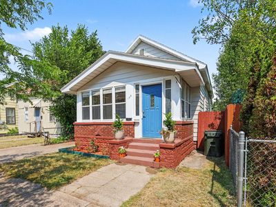 190 E Isabella Ave