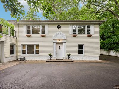 40 Timberpoint Drive