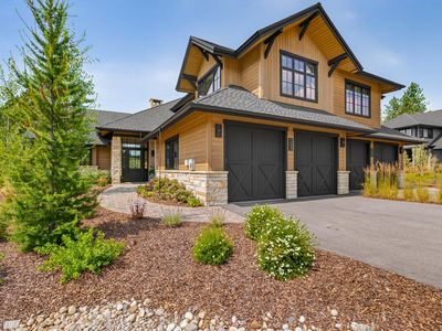382 Sunshine Dr