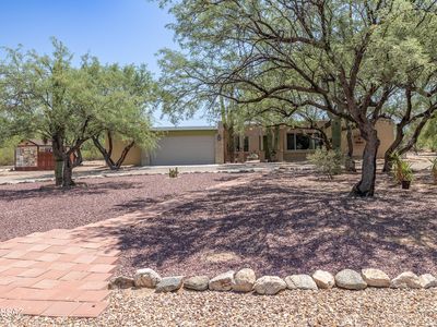 2942 N Longhorn Dr