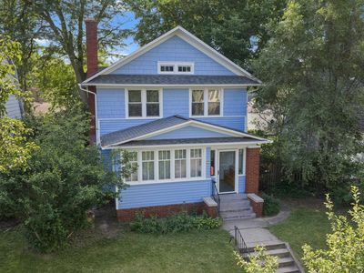 1117 Foster St