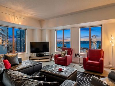 98 Union Street #206