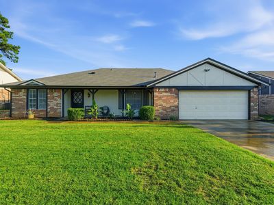 8516 Crestview Dr