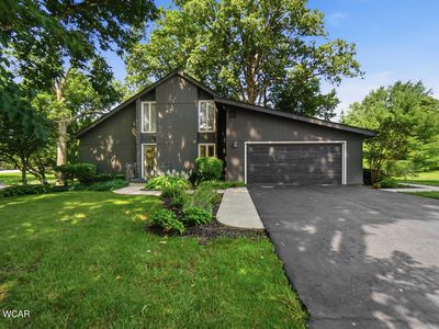 2600 Shoreline Dr