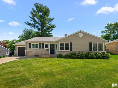 10 Sunset Dr