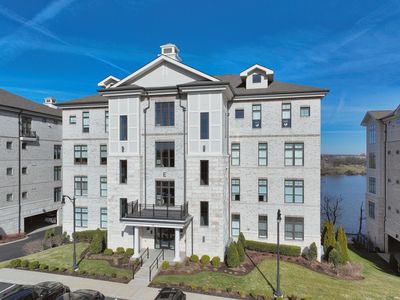 1024 Club View Dr Unit E103