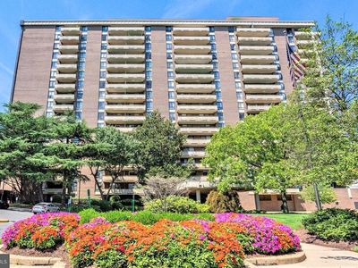 1808 Old Meadow Rd APT 302