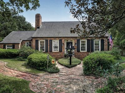 500 Orange St.