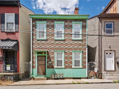 1011 Constance St