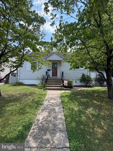 71 Warren Ave