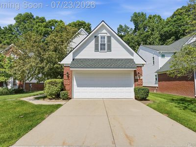 668 Shady Maple Dr