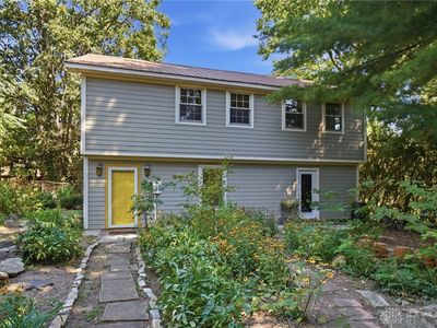 16 Vermont Ave