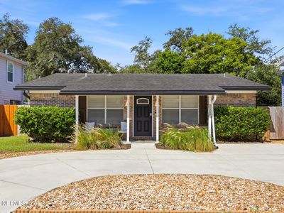 1052 PENMAN Road