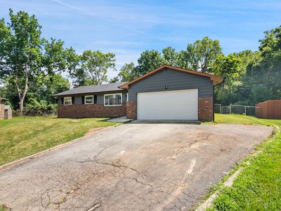 221 Fisher Ct