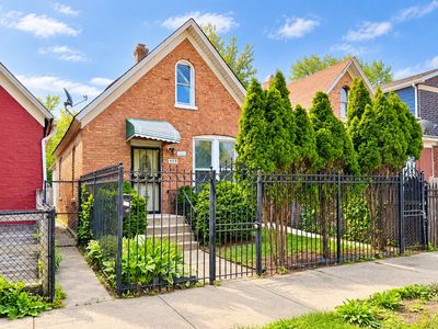909 N Homan Ave