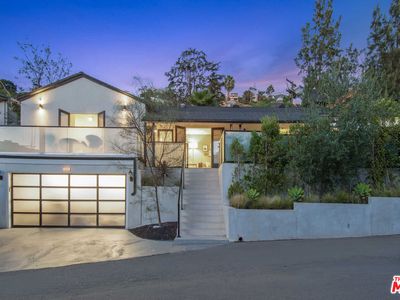 1601 Sunset Plaza Dr