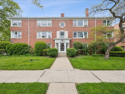2221 Central St APT 3E