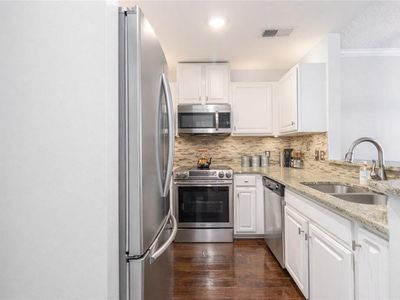 1101 Juniper St NE APT 822