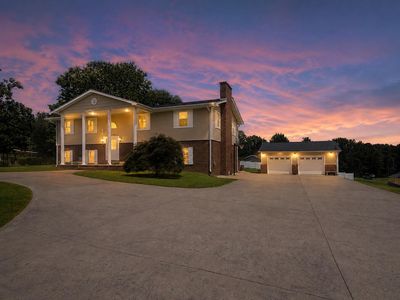 1220 Doctor Lee Ave