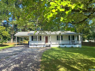 139 Walker Dr SW