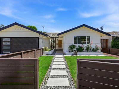 3086 Taper Ave