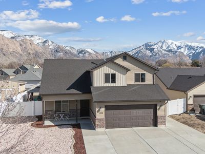 136 S Issac Newton Ct