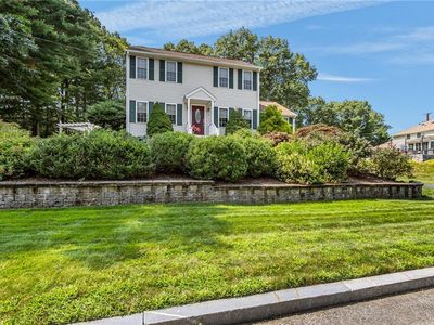5 Lauretta Ln