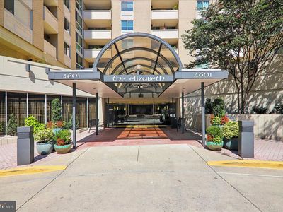 4601 N Park 614p