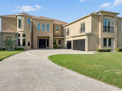1032 Bentwater Pkwy