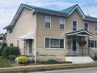 227 Main St S