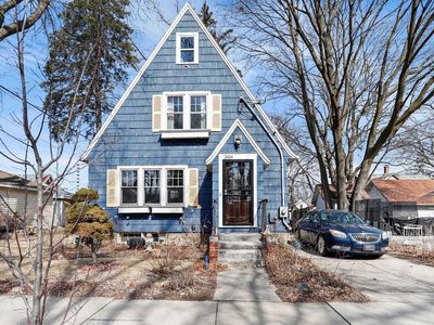 2414 La Follette Avenue