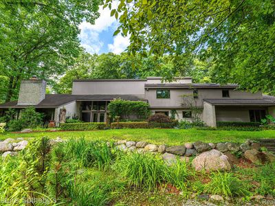 28575 Danvers Ct