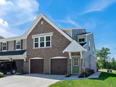 5883 Parkview Ln