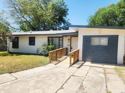 762 Marquette Dr