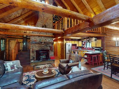 813 W Spur Ct