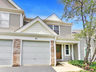 2 Chaucer Ln #B