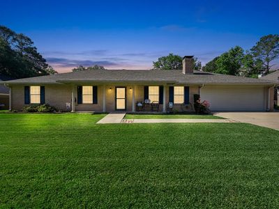 1230 San Salvador Dr