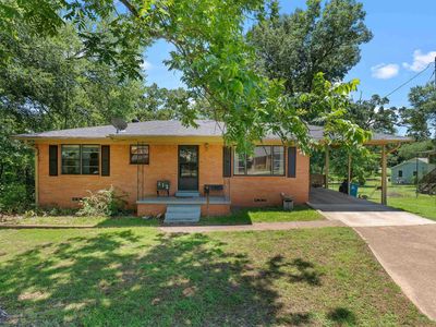 112 Blacknall Dr